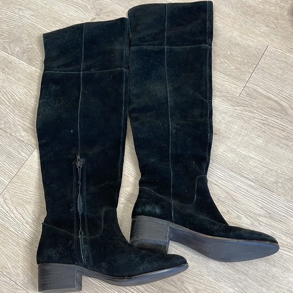 Steve Madden Black Suede Tyga Boots - Picture 8 of 14